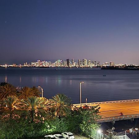 Bayfront Apartment Breathtaking Views- One Bedroom W Balcony- Living Room -Free Parking Miami Beach Buitenkant foto