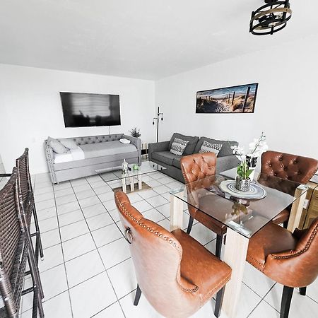 Bayfront Apartment Breathtaking Views- One Bedroom W Balcony- Living Room -Free Parking Miami Beach Buitenkant foto