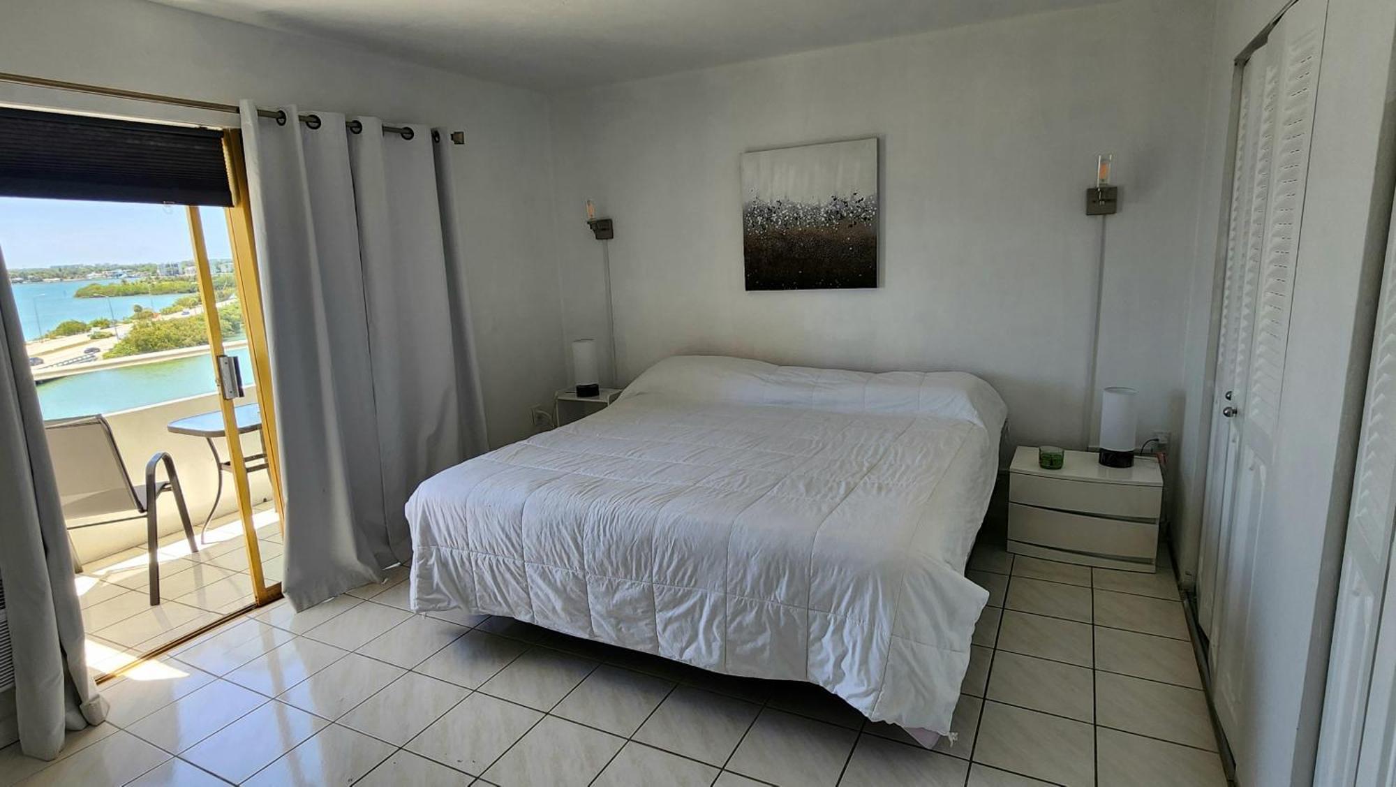 Bayfront Apartment Breathtaking Views- One Bedroom W Balcony- Living Room -Free Parking Miami Beach Buitenkant foto
