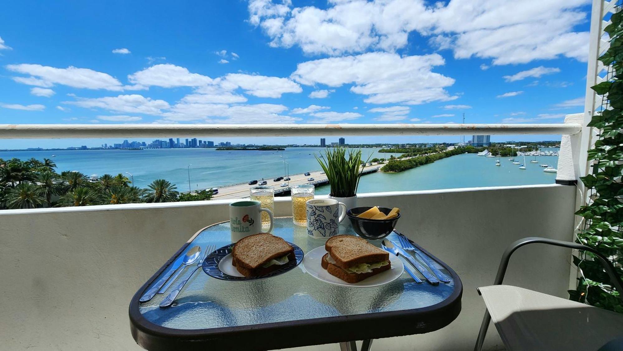 Bayfront Apartment Breathtaking Views- One Bedroom W Balcony- Living Room -Free Parking Miami Beach Buitenkant foto